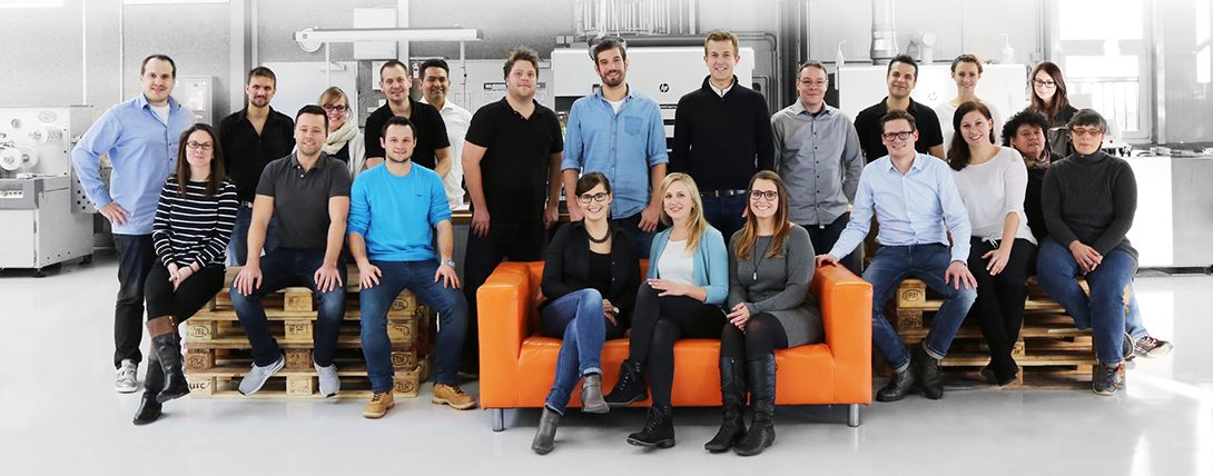 Ons unieketiket.nl team staat voor u klaar per e-mail of per telefoon